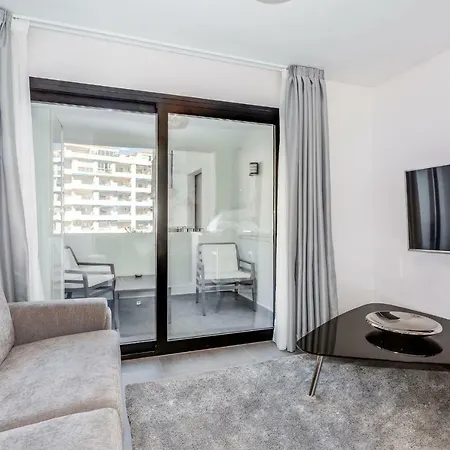 By Riva - Outstanding, Contemporary In Puerto Banus Gardens מארבלה