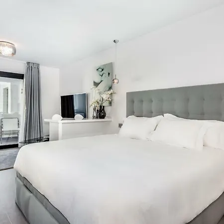 Apartment By Riva - Outstanding, Contemporary In Puerto Banus Gardens